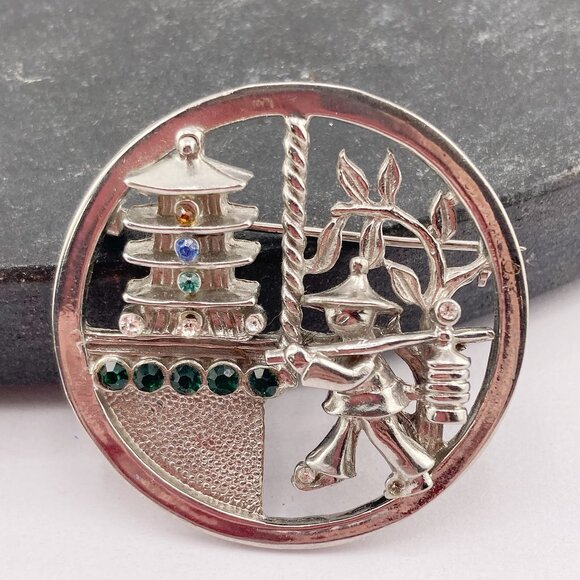 Vintage Jewelry - VINTAGE Silver tone metal and green rhinestone Asian scene brooch ~ c. 1950s pin